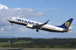 Strajk w tanich liniach lotniczych Ryanair. Polacy nie polecą na wakacje?