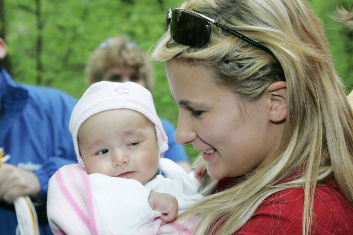 Vivienne Wiśniewska z mamą w 2008 roku