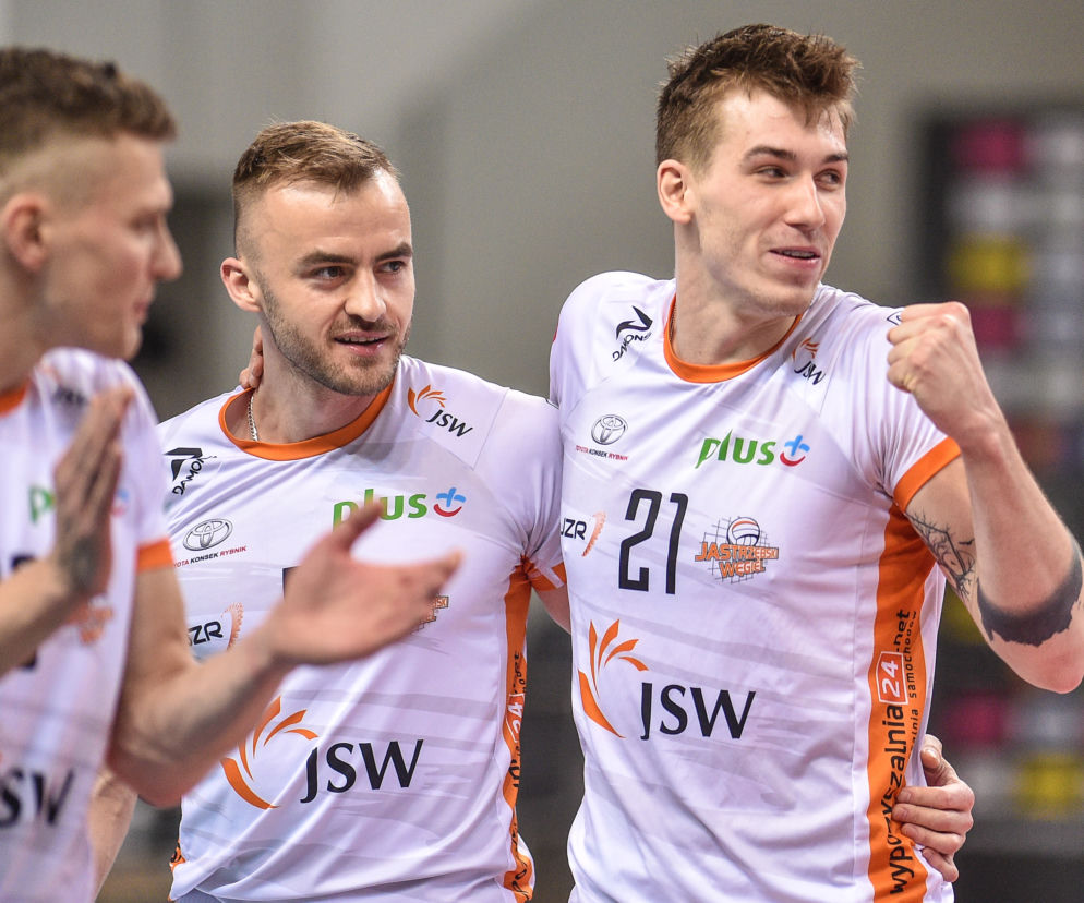 VERVA pokonała ostatnio wicelidera, Jastrzębski Węgiel (3:2).