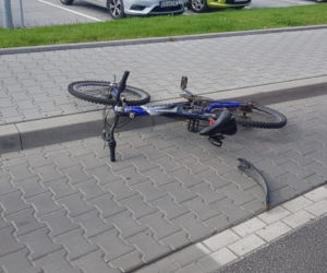 Potężna kraksa w Nowym Sączu. Zderzyły się cztery samochody i rower