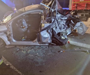 WYPADEK na S8 w Łódzkiem! Ciężarówka zderzyła się z osobówką. Są ranni! Utrudnienia w kierunku Warszawy