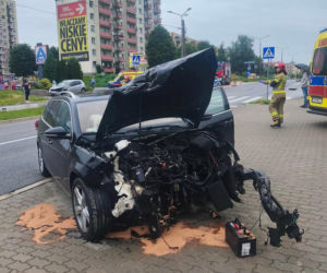 Wypadek na skrzyżowaniu w Skarżysku-Kamiennej. Są poszkodowani