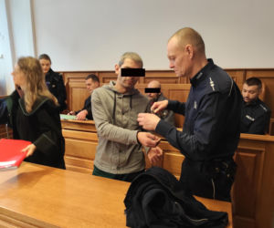 Oskarżeni o śmiertelne pobicie pod Wawelem stanęli przed sądem