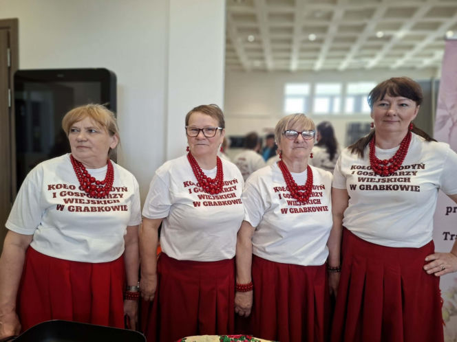 Starachowice tętnią tradycją! Trwa pierwszy Festiwal Kół Gospodyń i Gospodarzy Wiejskich „Lokalne pasje”