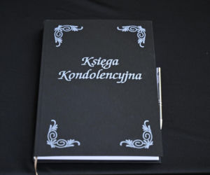 Politycy i dziennikarze na pogrzebie Andrzeja Morozowskiego