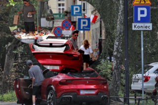 Kuba Wojewódzki myśli, że jest ponad prawem w aucie za 3 miliony? Zachowuje się na drodze jak święta krowa