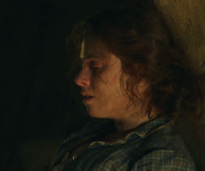 La promesa - pałac tajemnic, odcinek 330: Alonso wyrusza na samotne poszukiwania Marii, a wspomnienie z dzieciństwa prowadzi go do przełomu