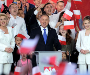 Prezydent sam się pudrował.