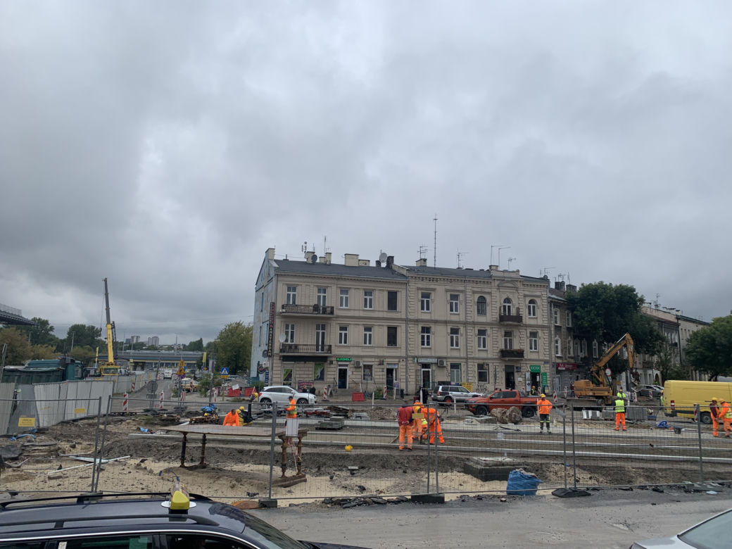 Dworzec Metropolitalny gotowy w 60 procentach. Niektóre drogi dojazdowe są już gotowe [GALERIA]