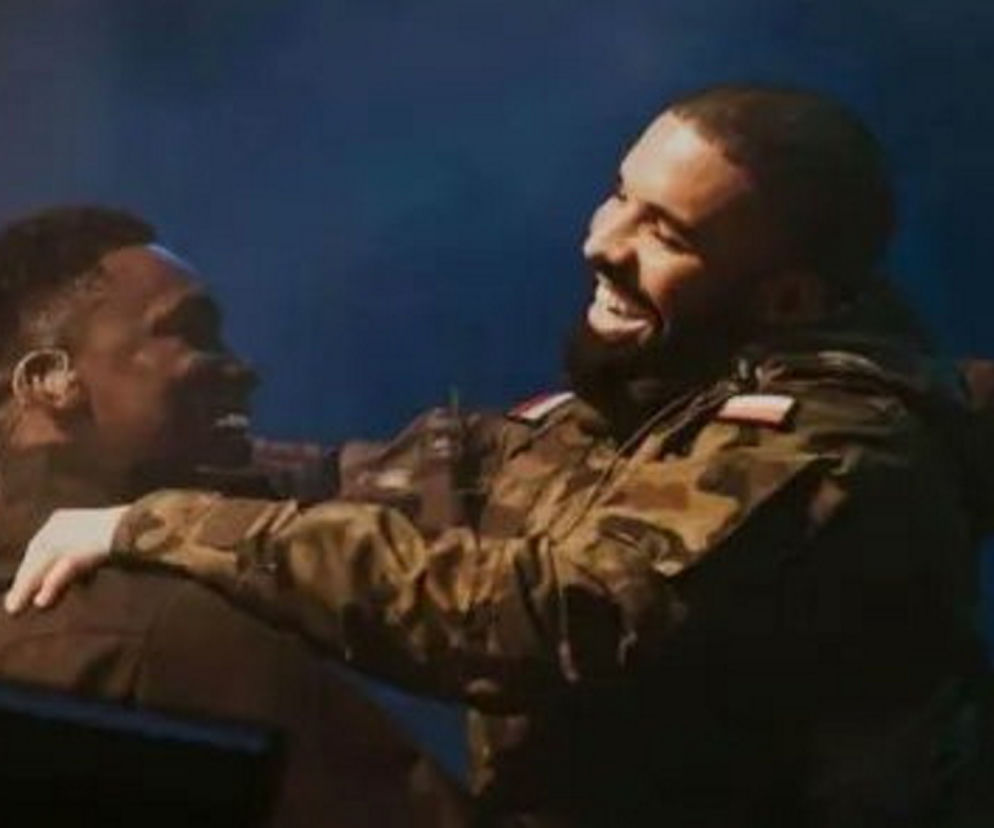 Drake dał koncert ubrany w kurtkę polskiej armii. Co się za tym kryje? 