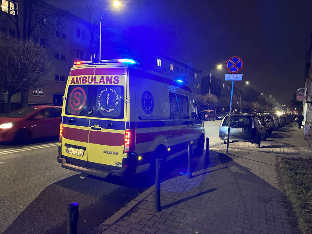 Makabra na Woli. Ludzkie zwłoki na chodniku!