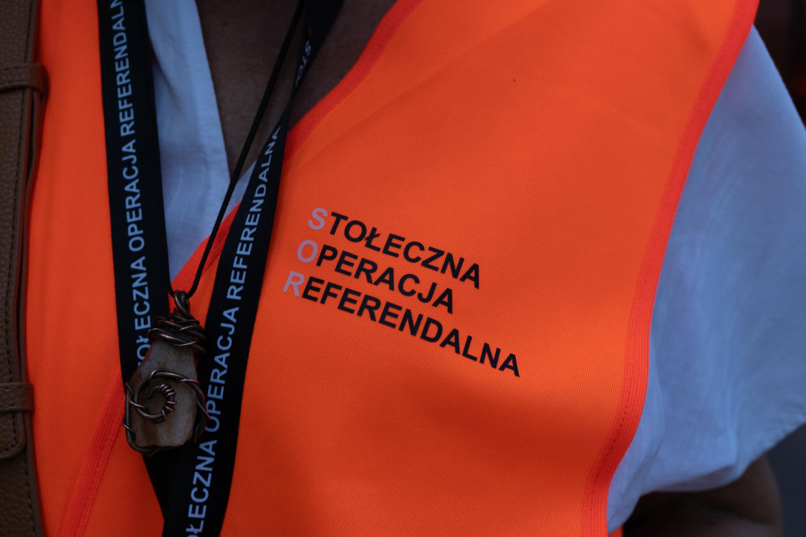 Referendum przeciw Trzaskowskiemu ruszyło. Jedni podpisują, inni mówią: „To kompletna bzdura”