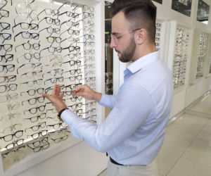 Eska Summer City w salonie optycznym New Optica