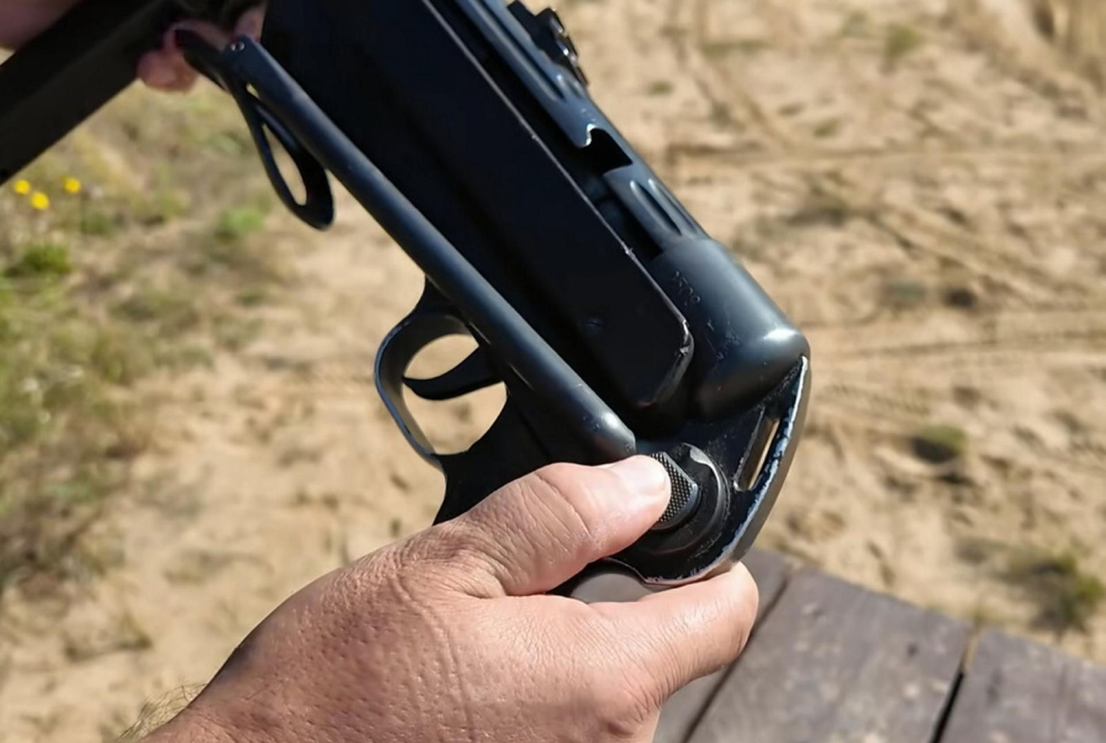 Niemiecki pistolet maszynowy MP 38