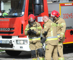 Koszalin: Dwie osoby zginęły w pożarze mieszkania. Ewakuowano prawie 50 osób 
