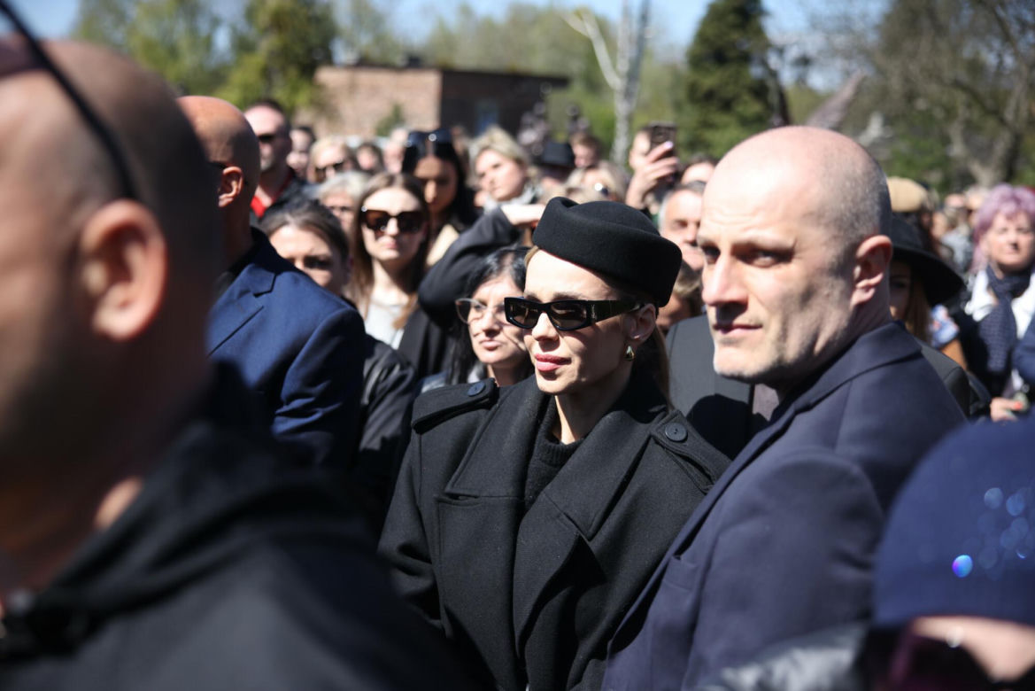 Doda na pogrzebie Łukasza Litewki. Wokalistka pożegnała zaprzyjaźnionego polityka