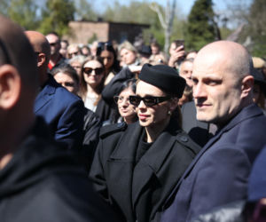 Doda na pogrzebie Łukasza Litewki. Wokalistka pożegnała zaprzyjaźnionego polityka