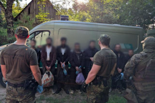 Zatrzymano 47 migrantów i ukraińskiego kuriera. Duża akcja Straży Granicznej