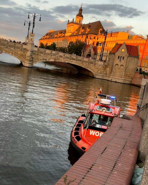 Tragedia w centrum Wrocławia. Z Odry wyłowiono ciało mężczyzny