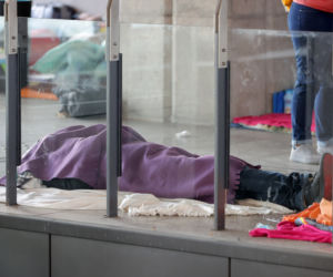 Dworzec Centralny pęka w szwach od ukraińskich uchodźców
