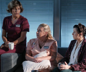 Na dobre i na złe odc. 975.  Halinka (Joanna Jarmołowicz), Lucyna Sikorka (Anna Samusionek), Jadzia (Aldona Jankowska)