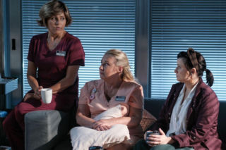 Na dobre i na złe odc. 975.  Halinka (Joanna Jarmołowicz), Lucyna Sikorka (Anna Samusionek), Jadzia (Aldona Jankowska)