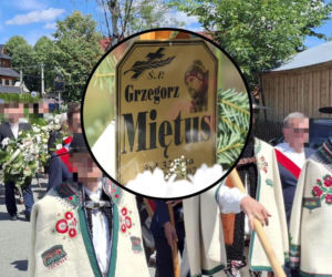 Pogrzeb Grzegorza Miętusa. Krzyż na grobie skoczka robi niesamowite wrażenie. Inny wymiar duchowości