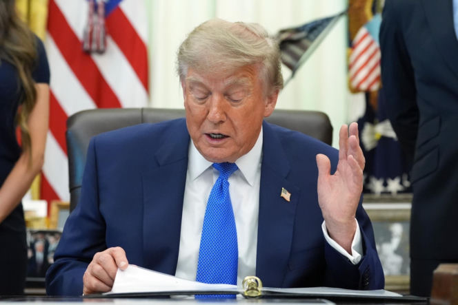 Prezydent USA Donald Trump uciszał w poniedziałek dziennikarkę CNN Kristen Holmes