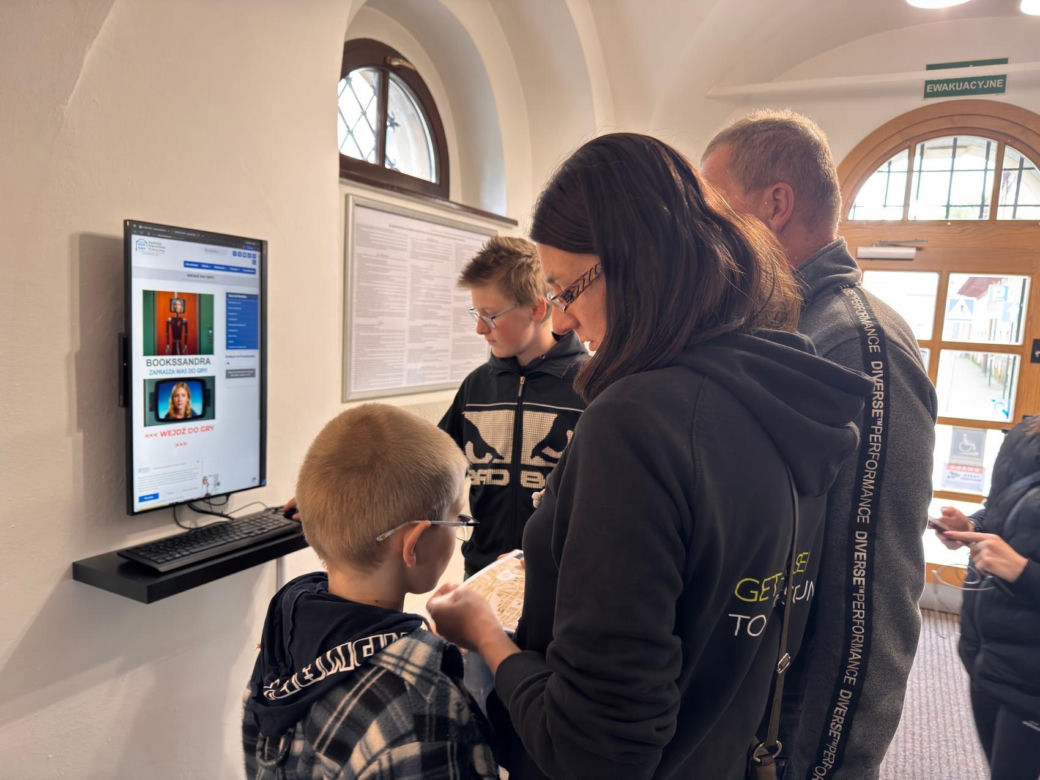 Gra terenowa „BIBLIOTEKA I PRZYJACIELE: WSPÓLNA MISJA". Kampania zrealizowana w ramach Tygodnia Bibliotek, którego organizatorem jest Stowarzyszenie Bibliotekarzy Polskich