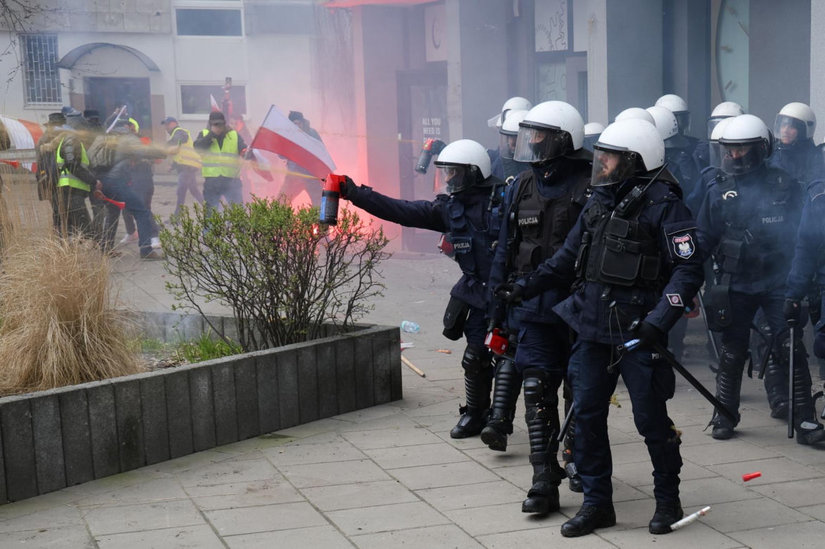 Protest rolników pod Sejmem - starcia z policją