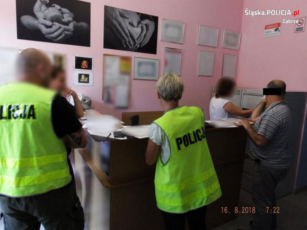 Lubieżny ginekolog płaci nam ochłapy
