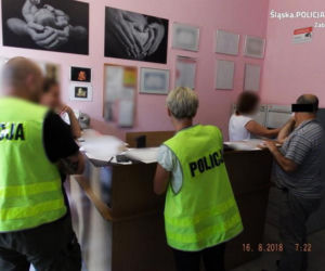 Lubieżny ginekolog płaci nam ochłapy