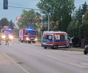 Wiśniew: Zderzenie karetki pogotowia  i auta osobowego. DK-63 zablokowana!