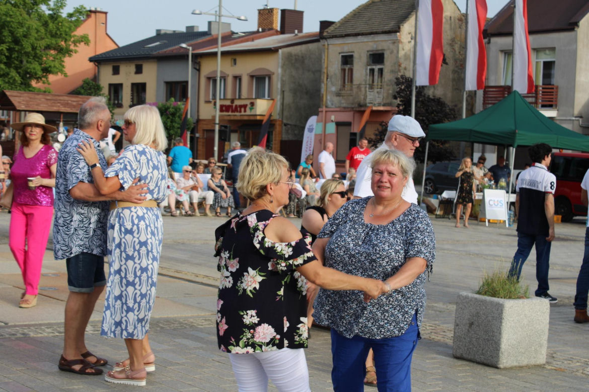 POTAŃCÓWKA NA RYNKU. Tak bawią się mieszkańcy Starachowic 06.2024