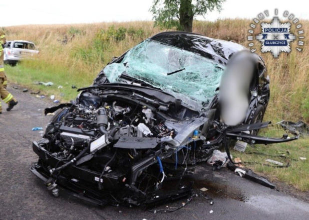 Wypadek na drodze koło Głubczyc. Sześć osób rannych, interweniowały śmigłowce LPR