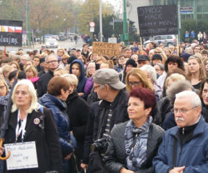 Czarny i biały protest w Poznaniu