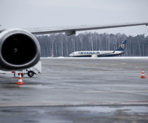 Ryanair przygotował listę kierunków na III turę ferii zimowych. Gdzie polecieć z Rzeszowa, Lublina, Poznania i Katowic?