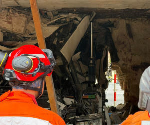 Dramat na Dolnym Śląsku! Ciężarówka wbiła się w budynek mieszkalny. Trwa akcja ratunkowa