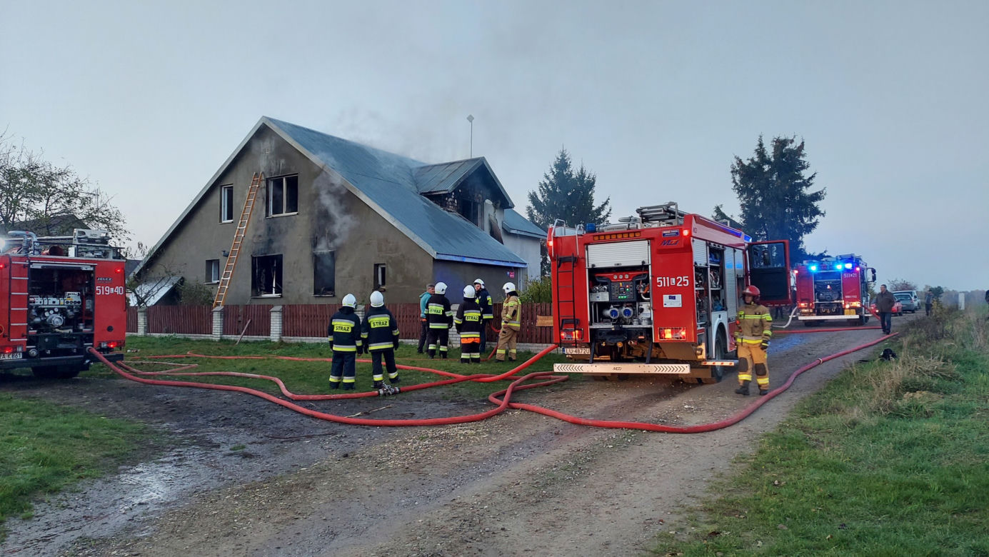 Lubelskie: Dom sołtysa w płomieniach. Jedna osoba została ranna