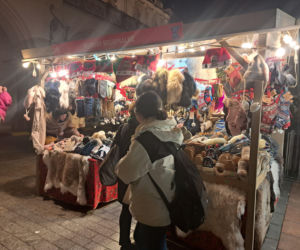 Jarmark Bożonarodzeniowy na Rynku Głównym w Krakowie 2025. Oferta wystawców