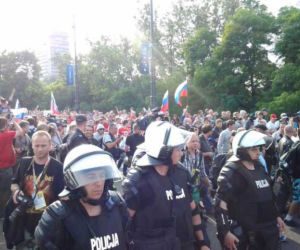 Przemarsz kibiców Rosji