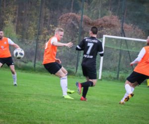 Start Toruń wygrywa po zaciętym meczu w Klamrach - zdjęcia z meczu