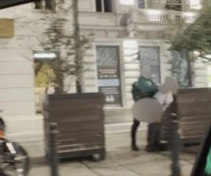 Seks na chodniku w centrum Warszawy. Para oddawała się uniesieniom przy Alejach Jerozolimskich