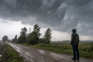 Załamanie pogody w Polsce. Gdzie uderzą najsilniejsze burze i wiatr?