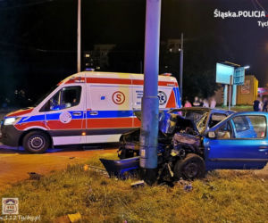 Śląskie. Fatalne skutki pijackiej szarży! Młoda kobieta wjechała w słup [ZDJĘCIA]