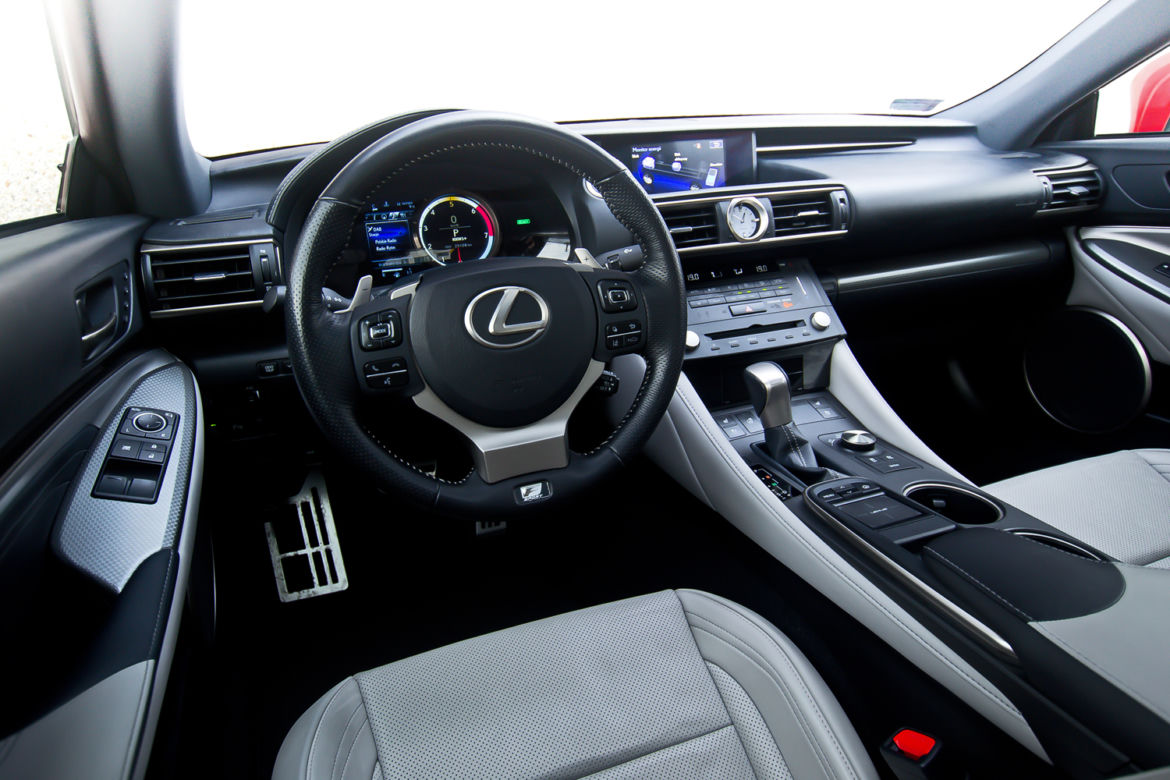 Lexus RC 300h F Sport