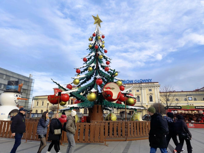 Piękna, ale droga. Niezwykła karuzela na "Galicyjskim Kiermaszu Adwentowym"