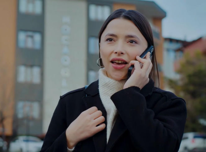 Dziedzictwo, odcinek 1032: Aynur szybko znajdzie nową pracę i odejdzie od Sinana. Przed wyjazdem przypadkiem zdemaskuje Ezgi
