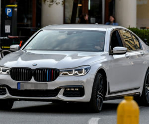 Paweł Deląg jeździ BMW serii 7 za pół miliona złotych