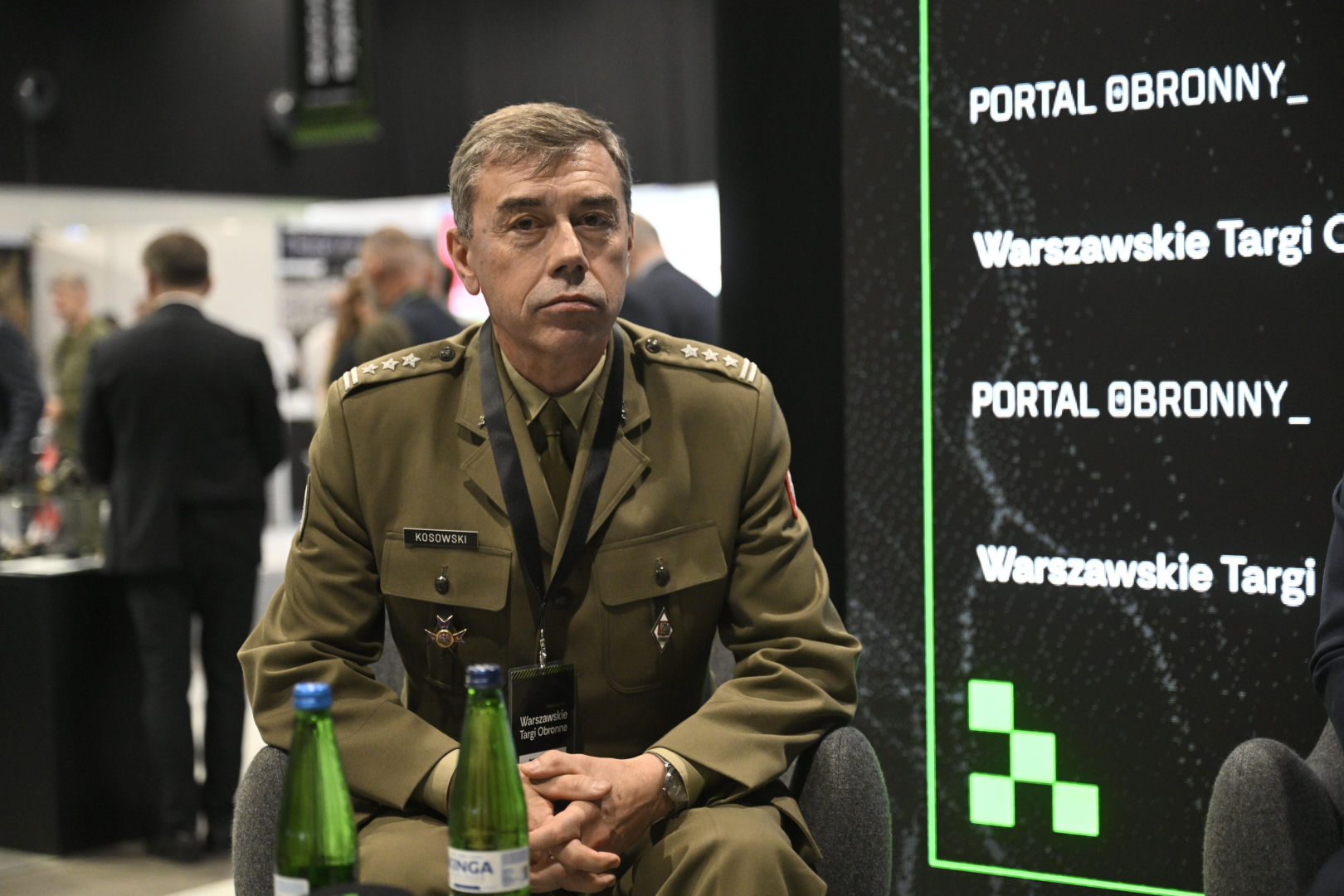 Warszawskie Targi Obronne. Scena Niebieska. Warszawskie Targi Obronne.. Scena Niebieska Jak w czasie kryzysu zapewnić łączność satelitarną instytucjom państwa i instytucjom rządowym? Budowa suwerennego systemu: potrzeby oraz krajowe zdolności przemysłowe